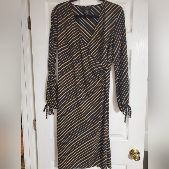 Express Dresses & Skirts - Express Dress‎ - Size 13/14